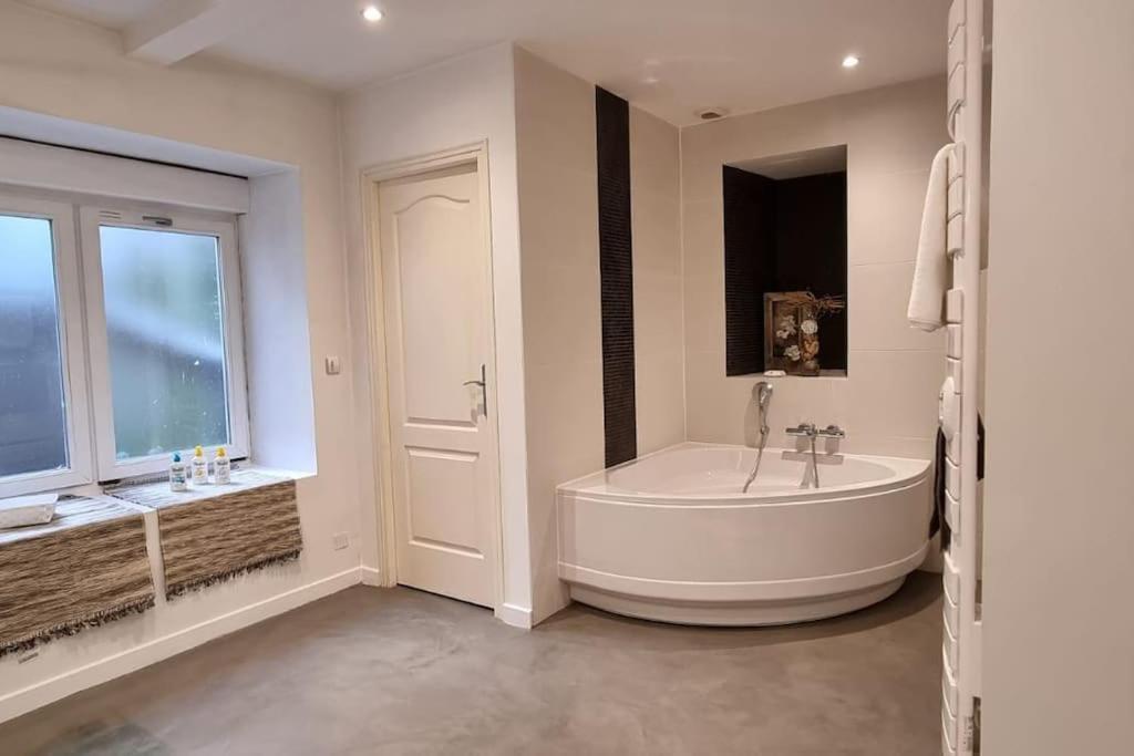 Dinard : Loft De 175 M² - A 150 M De La Plage Bagian luar foto